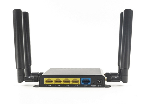 Ayrılabilir Antenler 2.4Ghz WIFI 4G Router NTP Senkronizasyonlu 128MB RAM